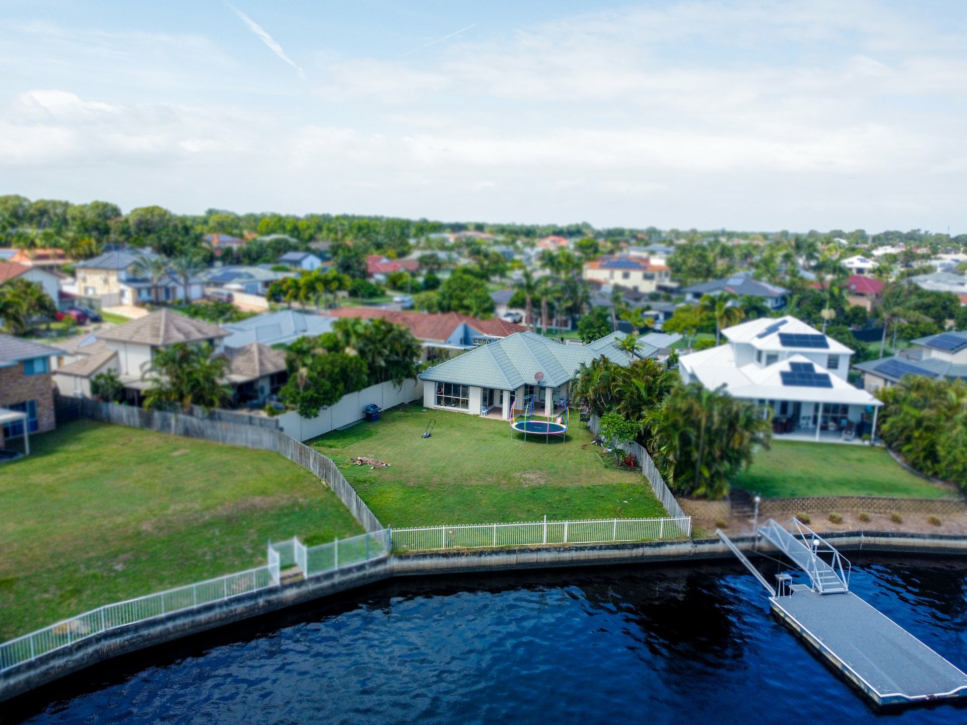 6 Catamaran Court, BANKSIA BEACH