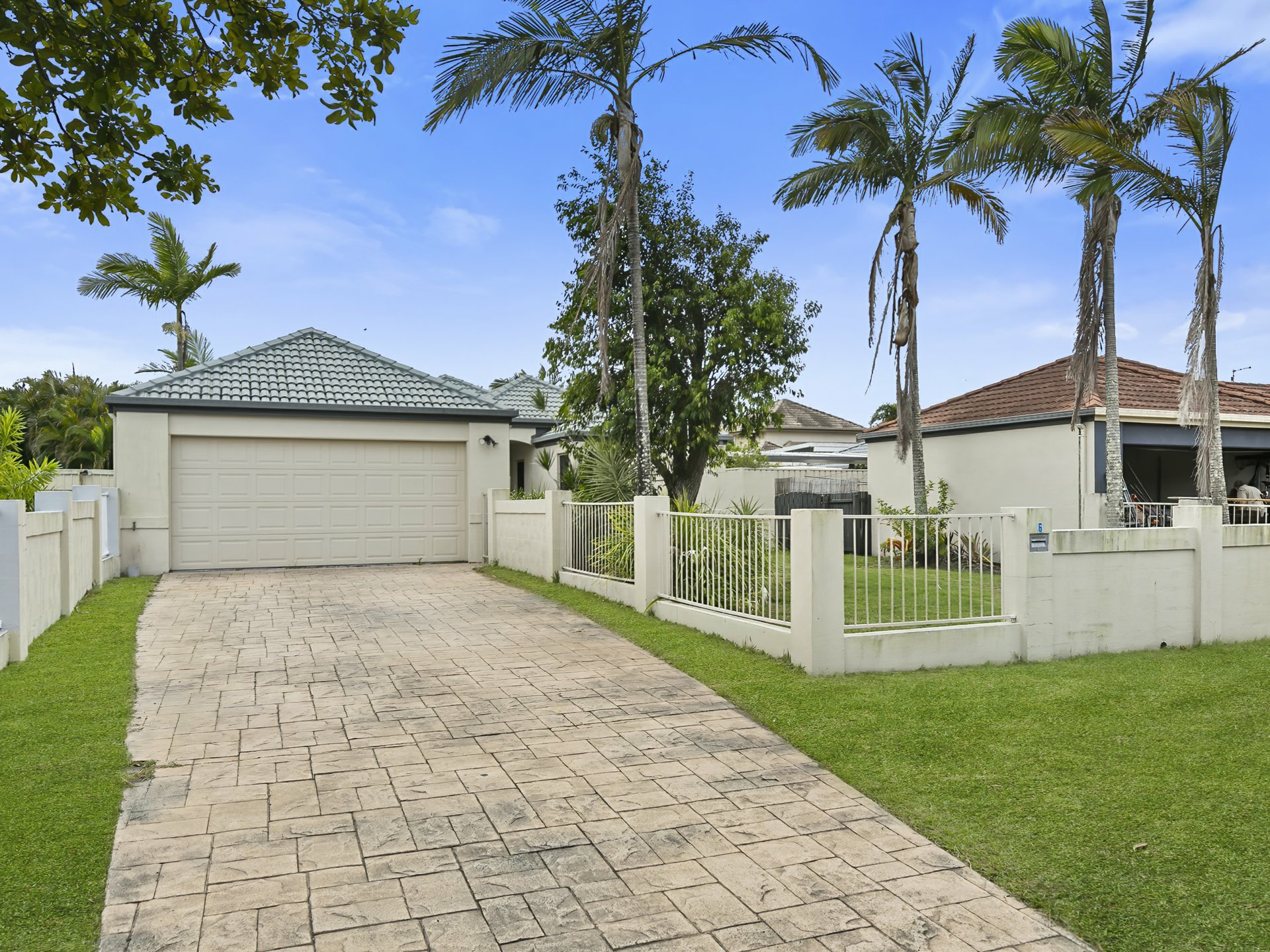 6 Catamaran Court, BANKSIA BEACH