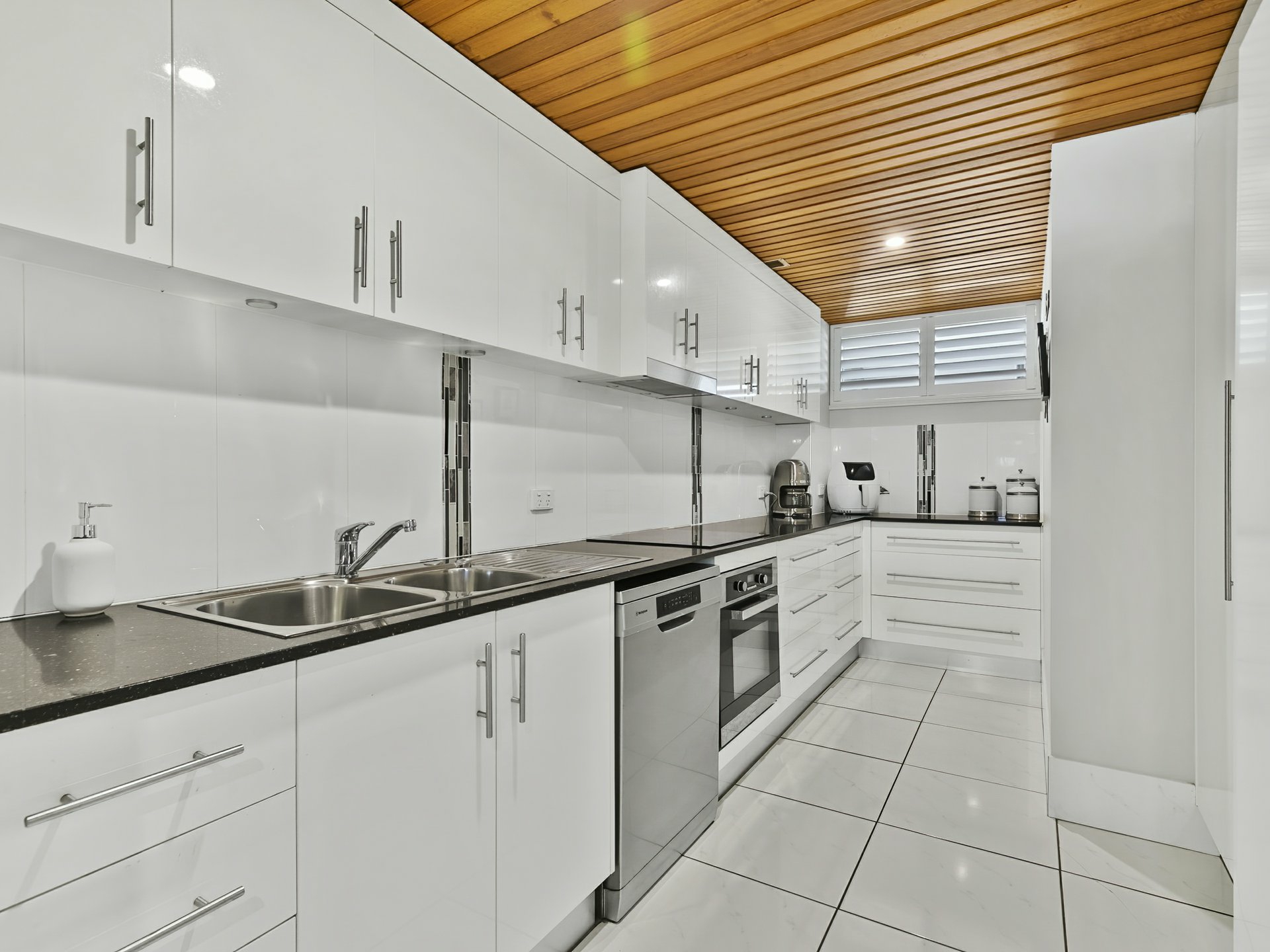 2/9-11 Spinnaker Drive, SANDSTONE POINT