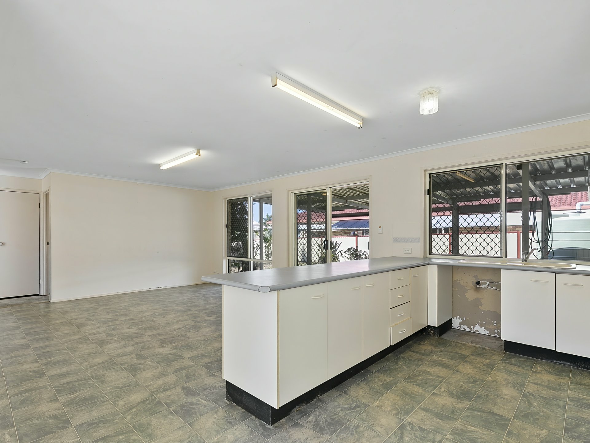 10 Carpenter Way, SANDSTONE POINT