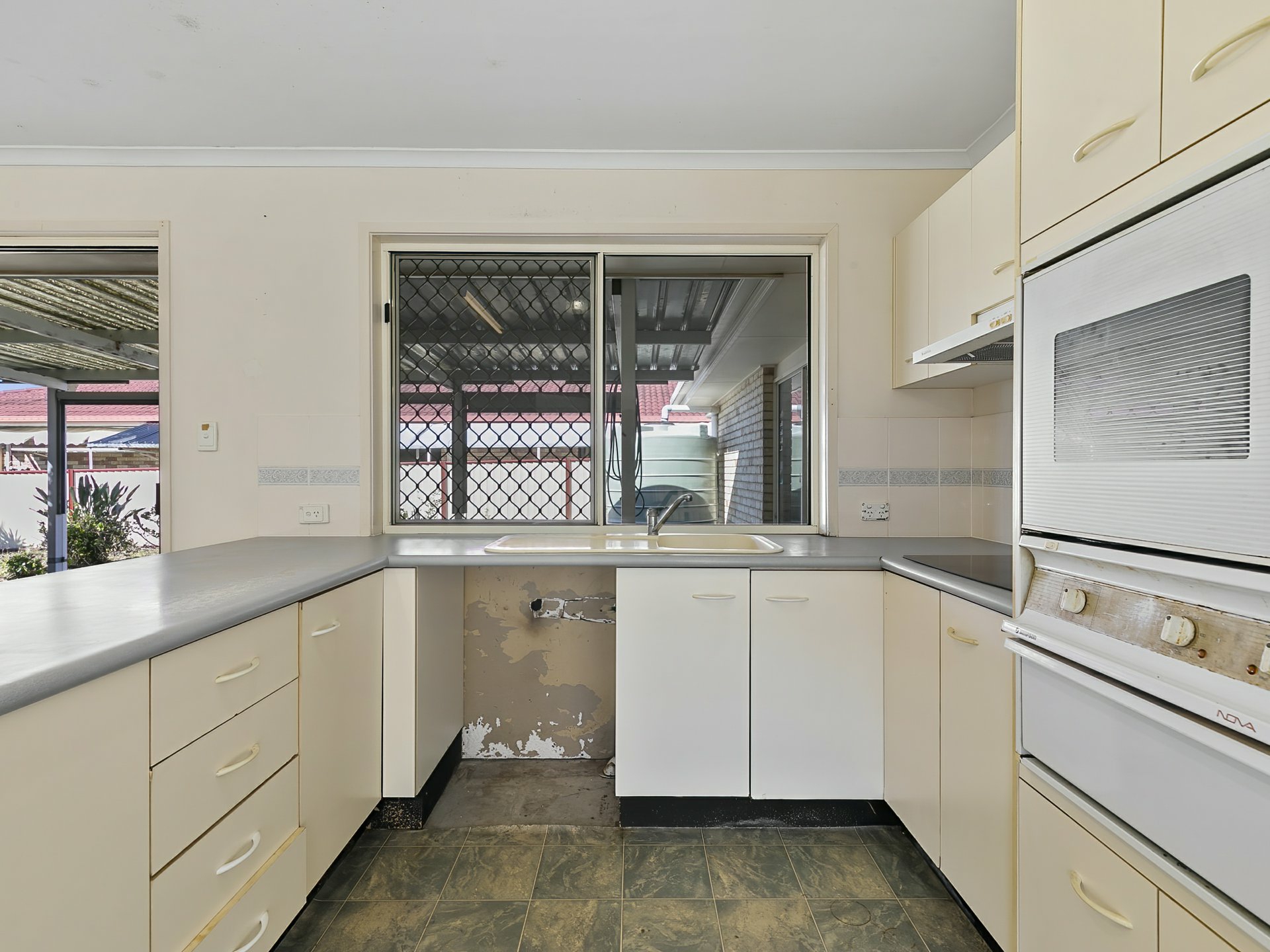 10 Carpenter Way, SANDSTONE POINT