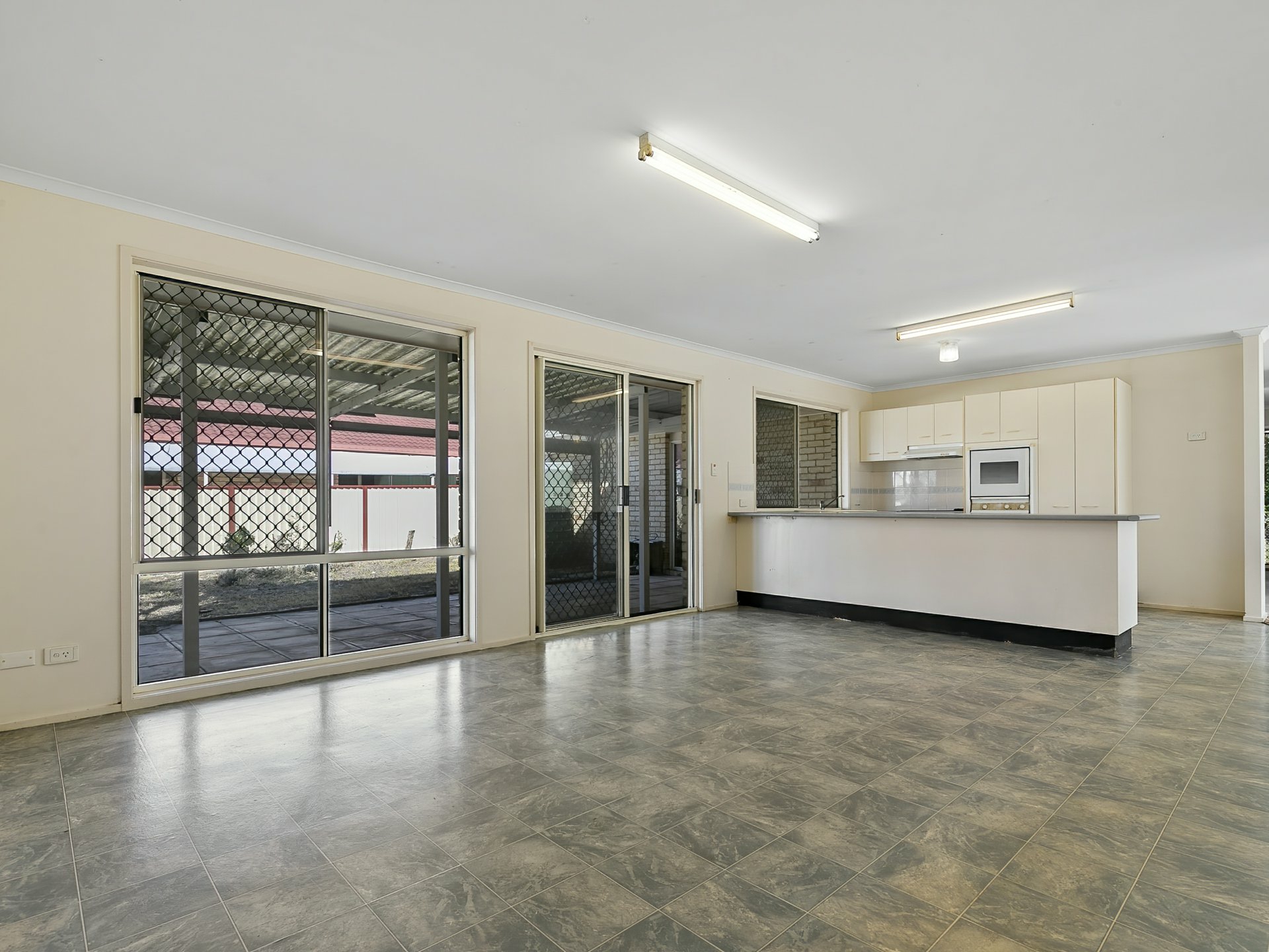 10 Carpenter Way, SANDSTONE POINT