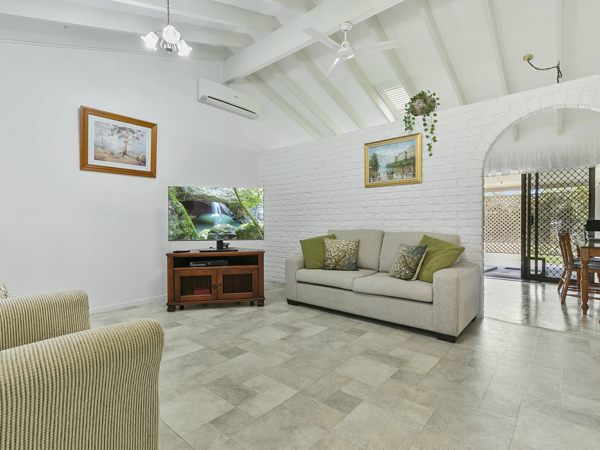 10 Avon Avenue, BANKSIA BEACH