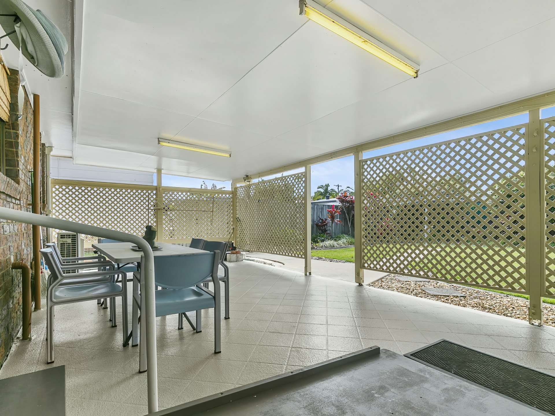10 Avon Avenue, BANKSIA BEACH