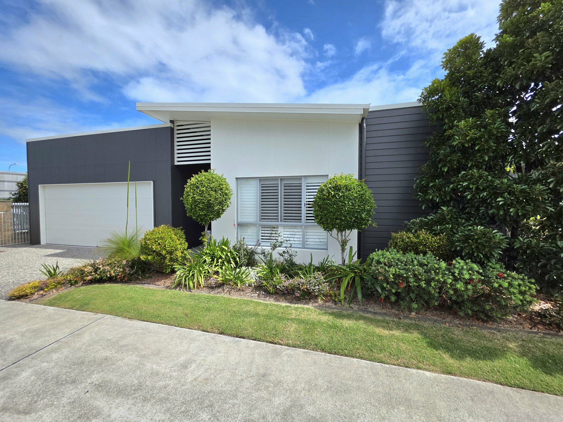 1/19 Bongaree Avenue — photo from LJ Hooker Bribie Island