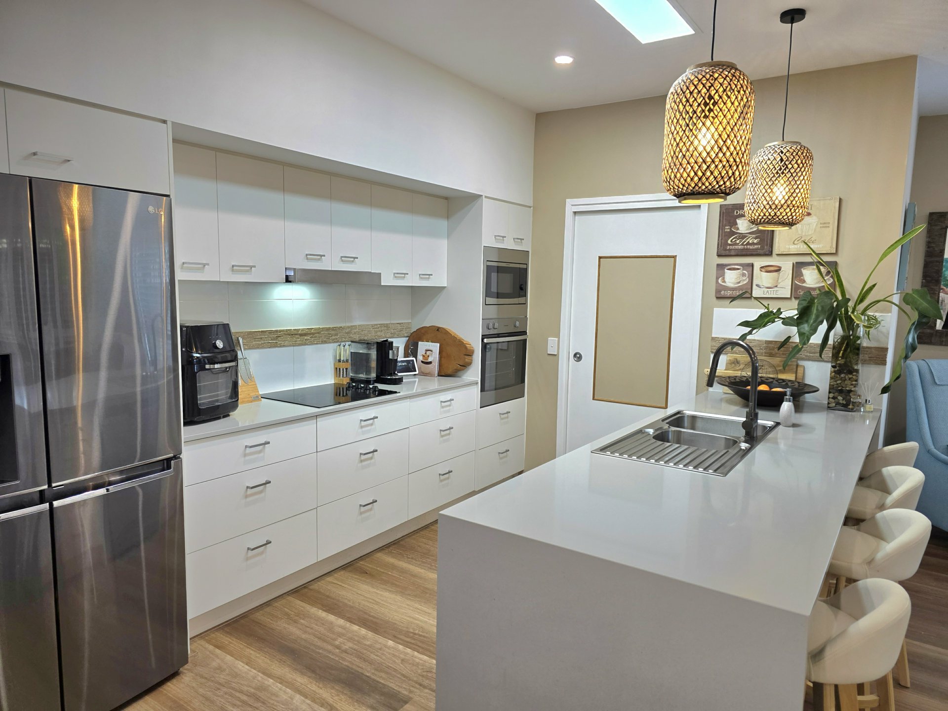 1/19 Bongaree Avenue — photo 8 of 25