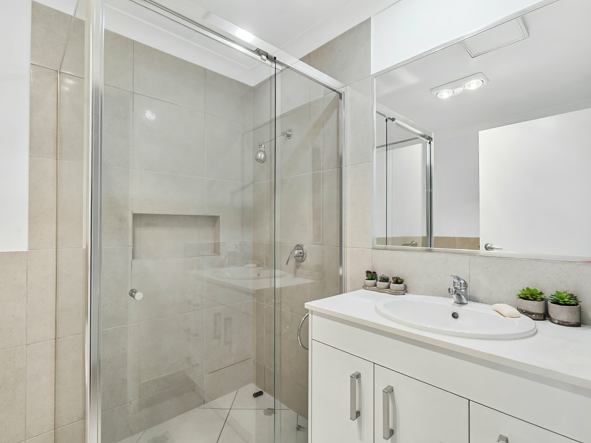 2/110 Foxtail Crescent — photo 14 of 25