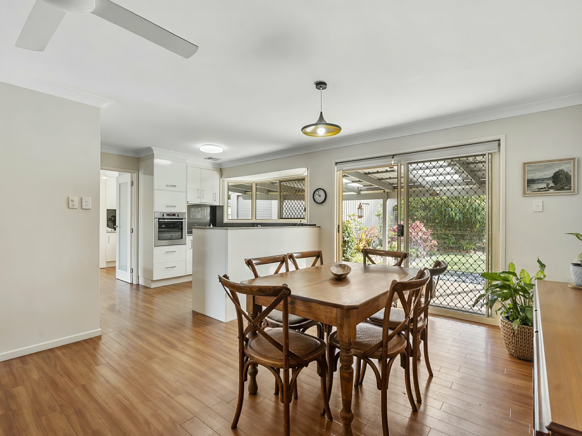 25 Grevillea Street — photo 11 of 30