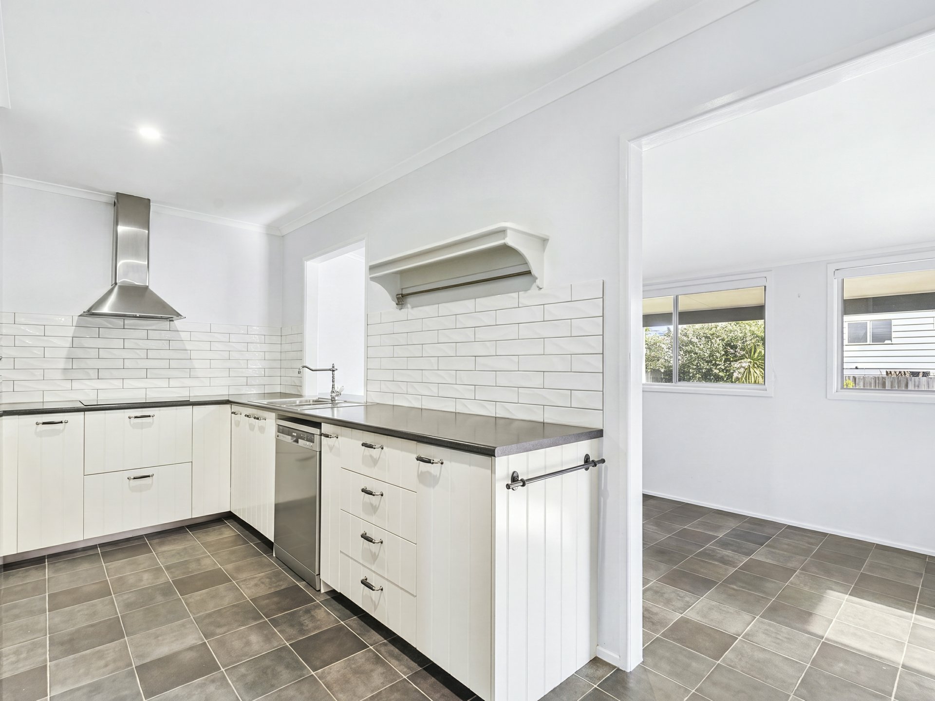 44 Arinya Avenue — photo 8 of 21