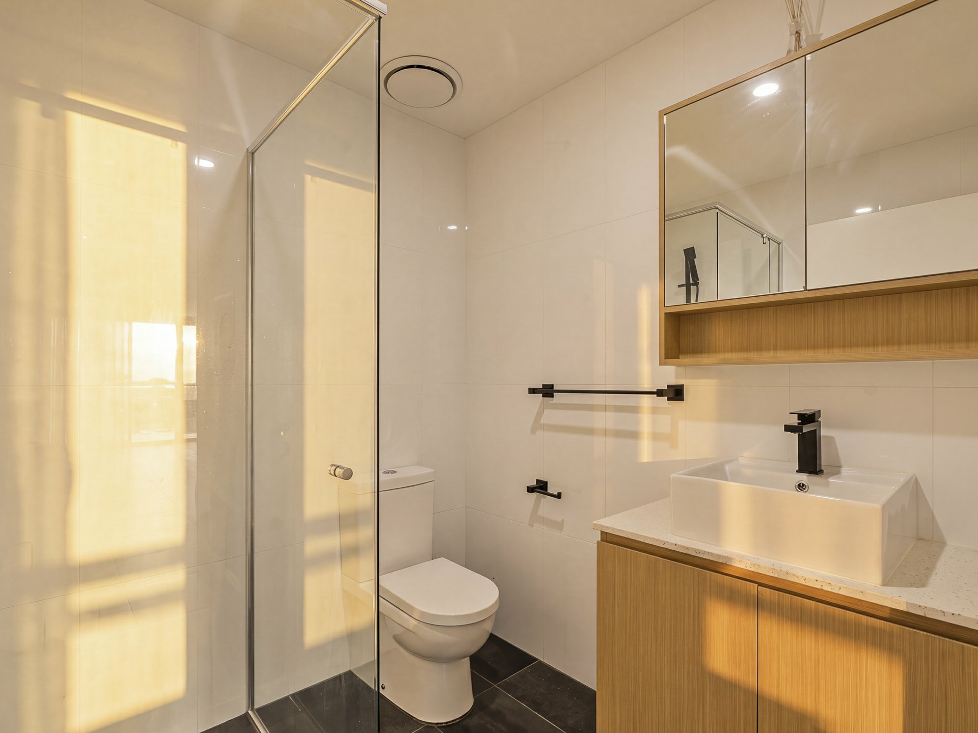 126/3-5 Spinnaker Drive — photo 8 of 24