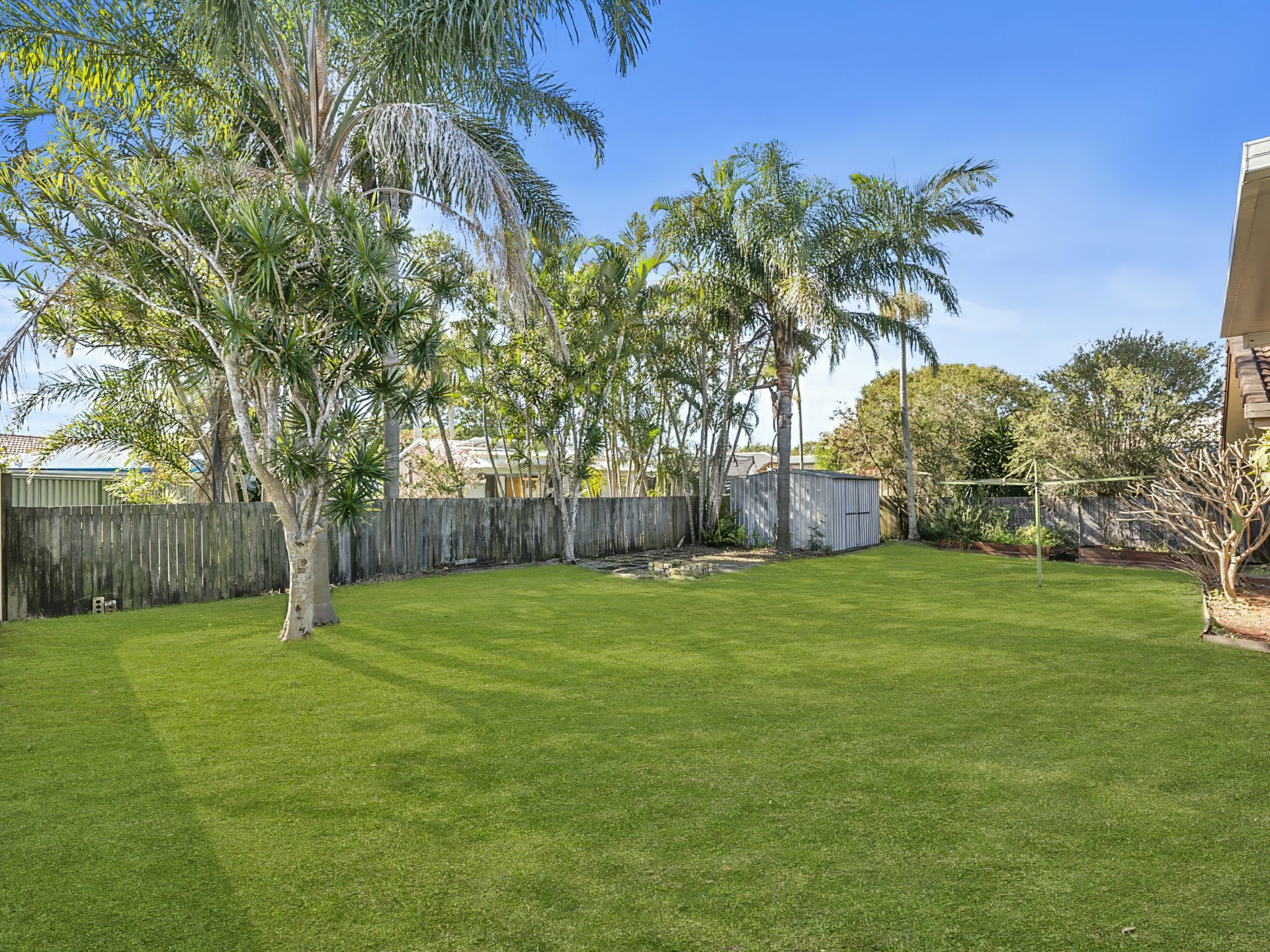 18 Hawaii Crescent — photo 22 of 30