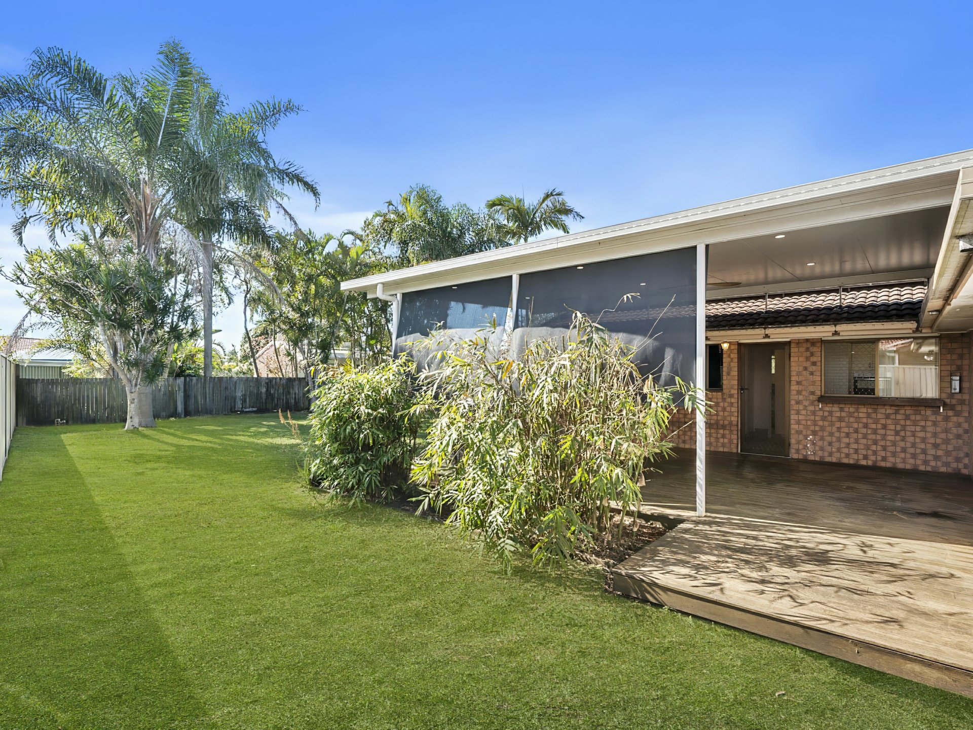 18 Hawaii Crescent — photo 30 of 30