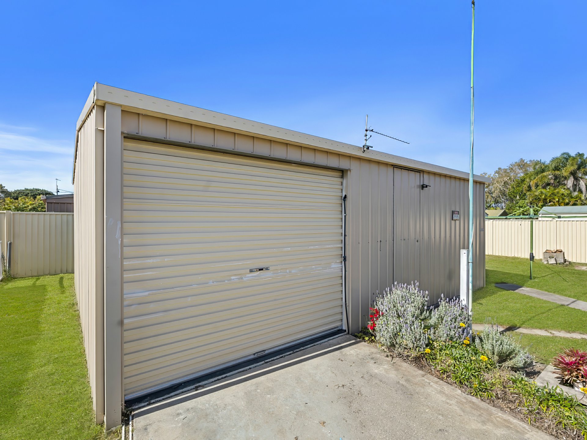 13 Orchid Street — photo 2 of 25