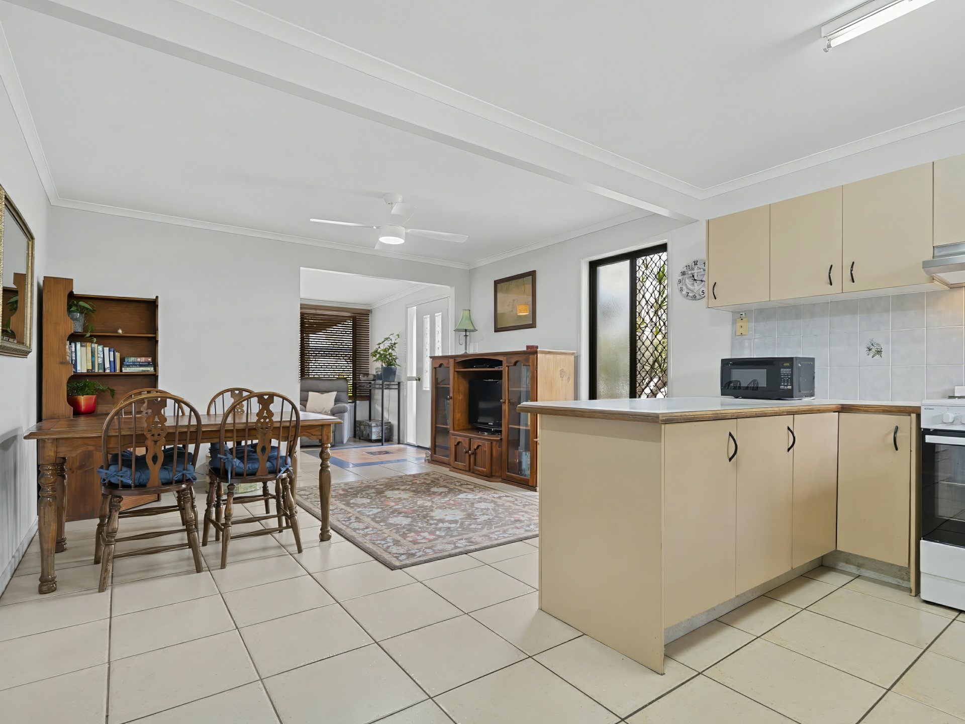 32 Ranald Avenue — photo 10 of 30