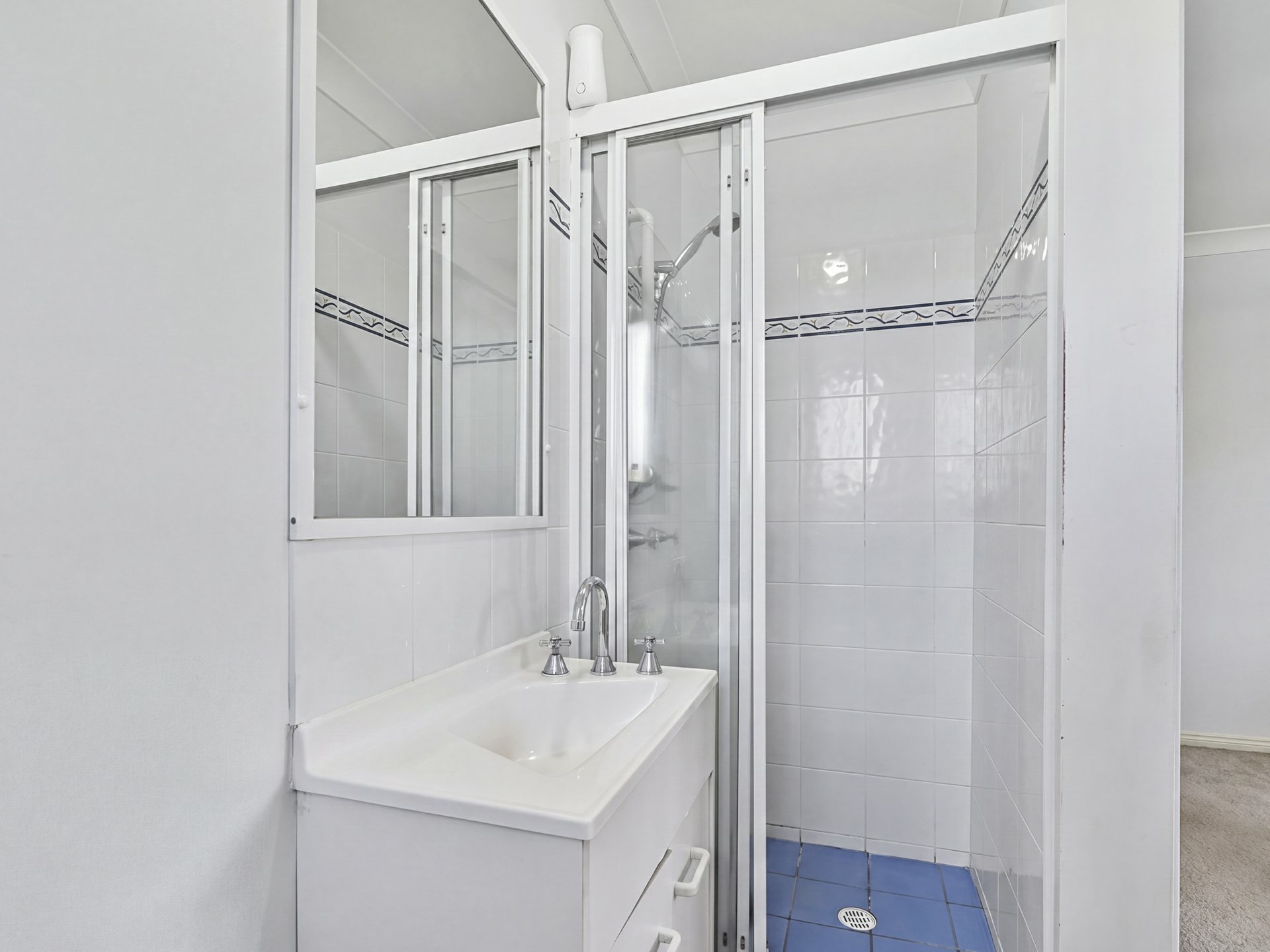 11 Queenscliff Court — photo 8 of 27