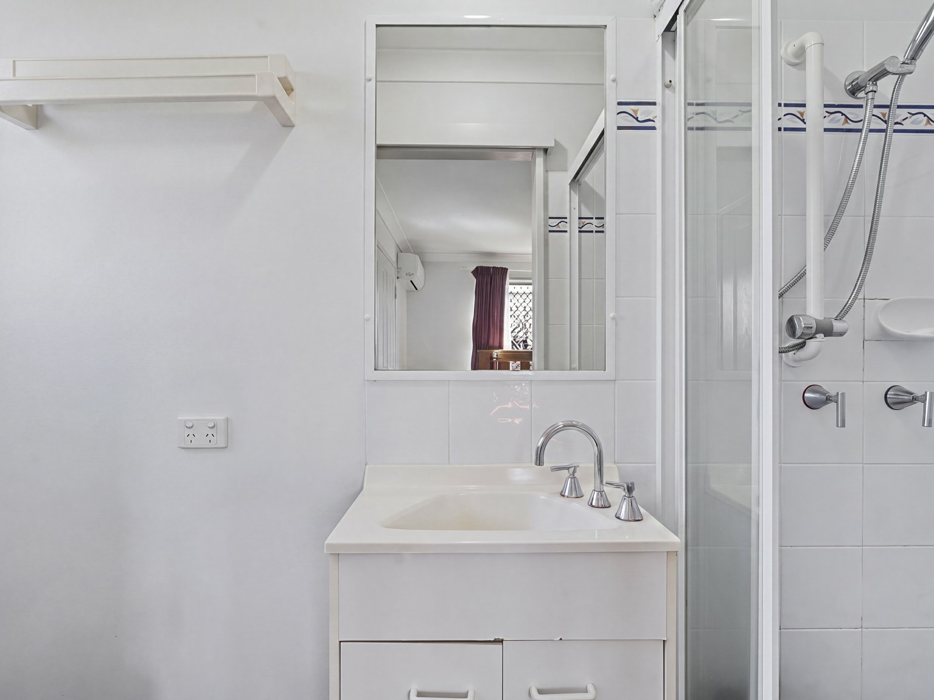 11 Queenscliff Court — photo 9 of 27