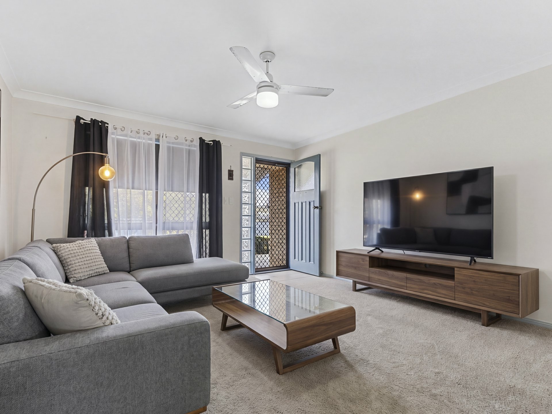 115 Sunderland Drive — photo 6 of 24