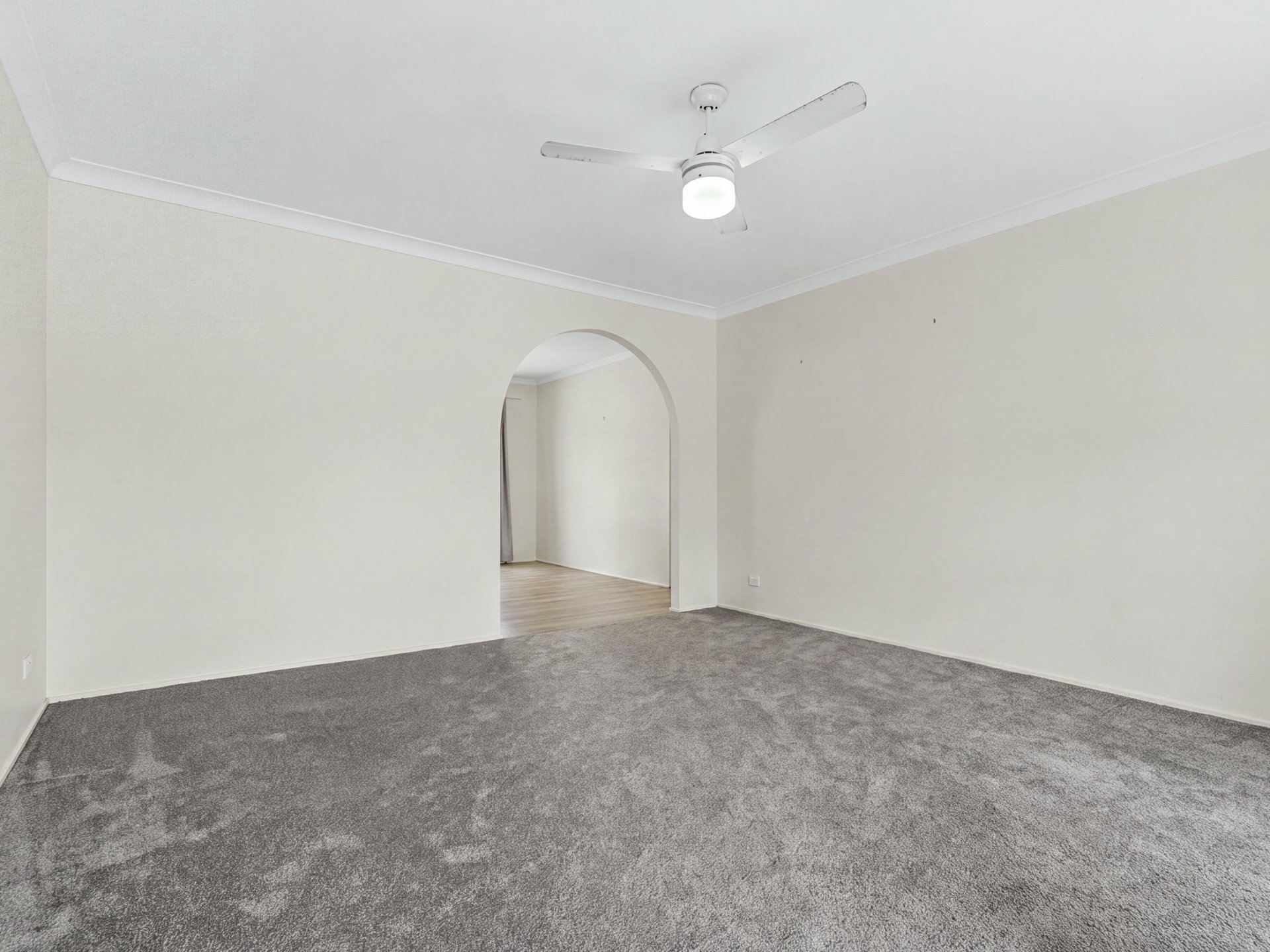 115 Sunderland Drive — photo 10 of 24