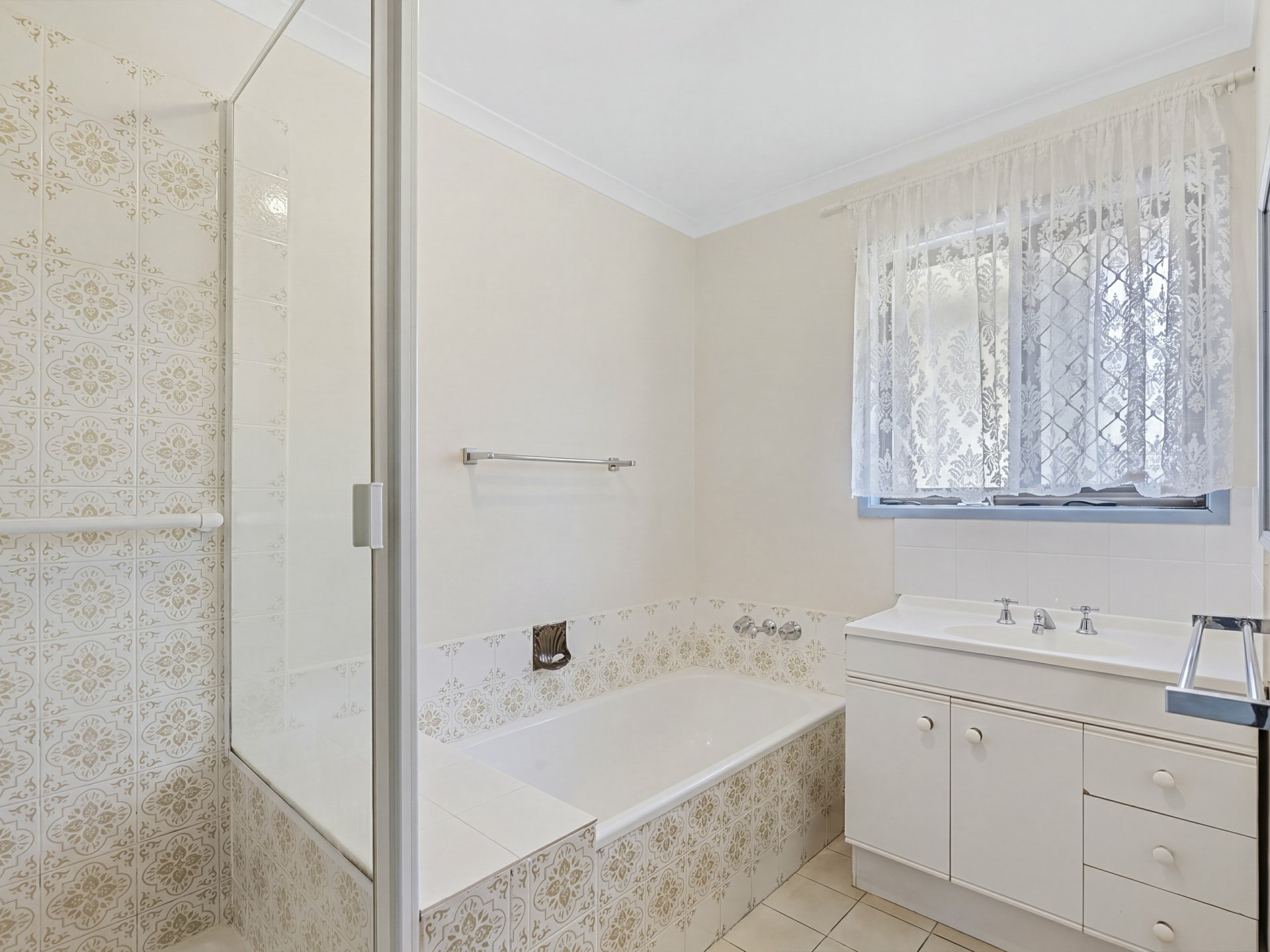 115 Sunderland Drive — photo 14 of 24