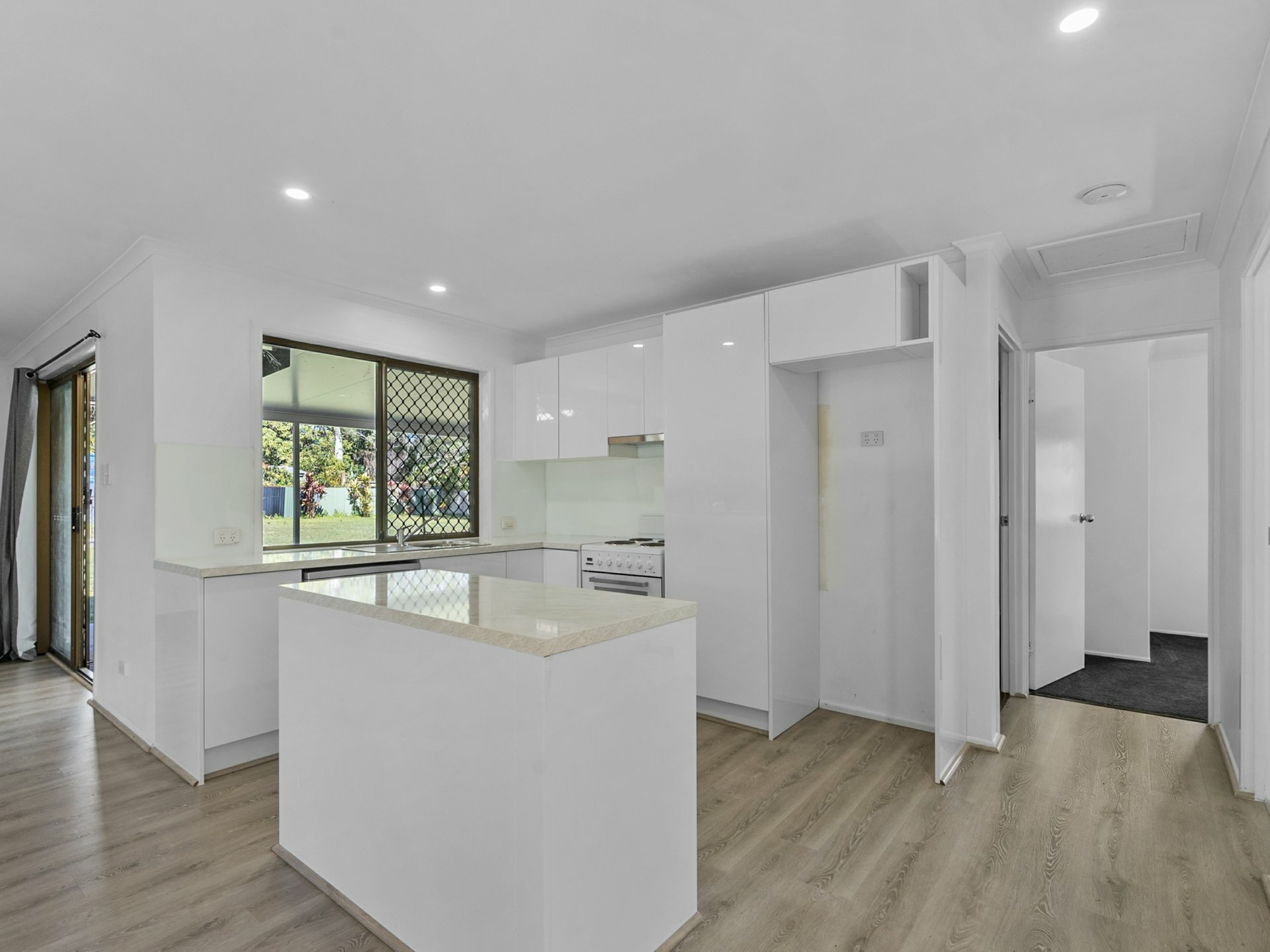 521 Bestmann Road — photo 7 of 20