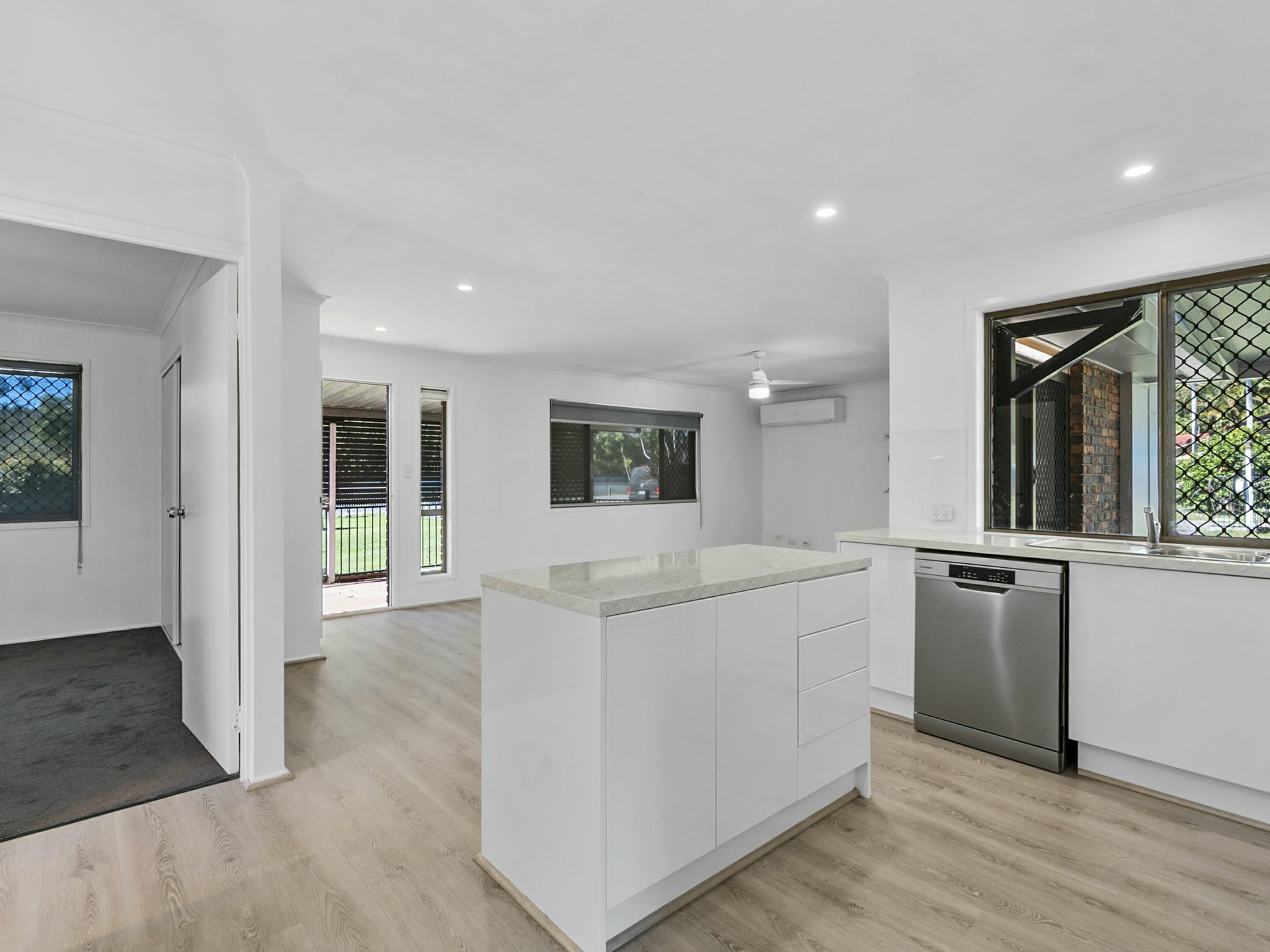 521 Bestmann Road — photo 11 of 20