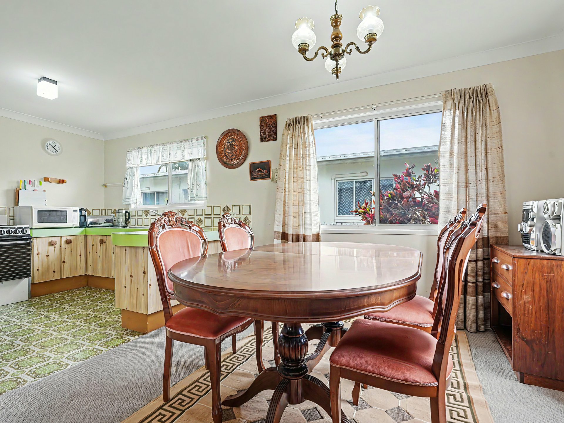 10 Illawarra Avenue — photo 5 of 24