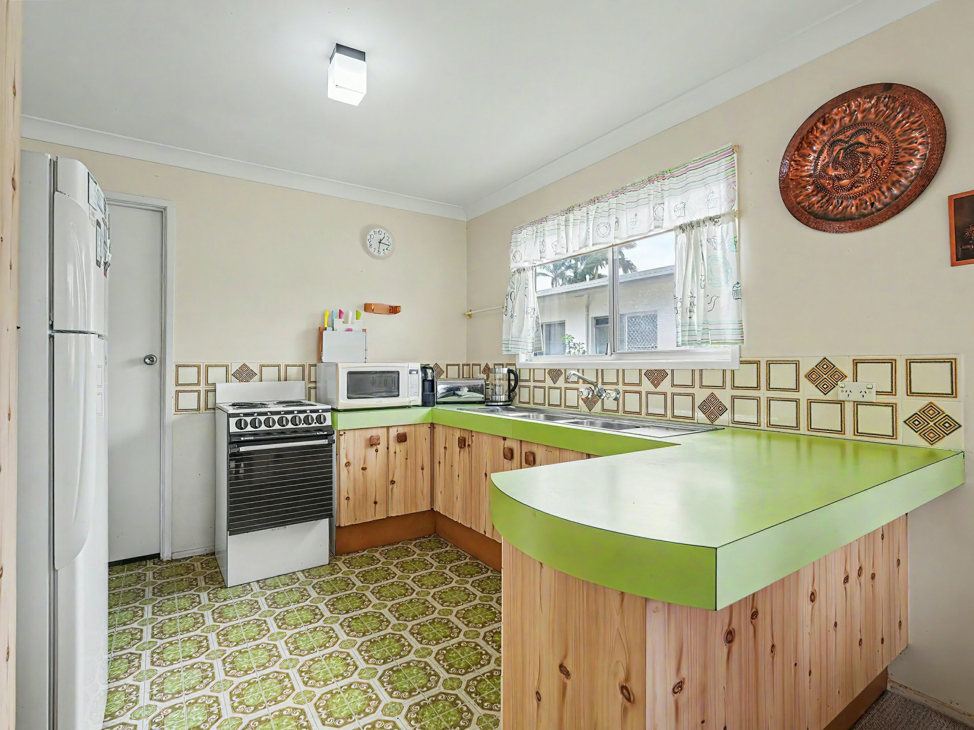 10 Illawarra Avenue — photo 7 of 24