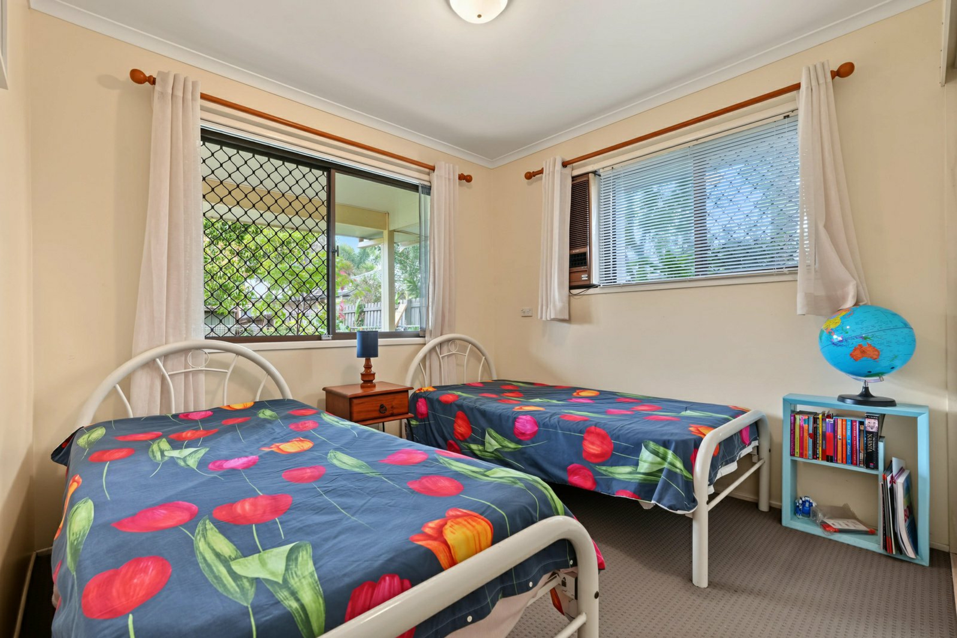 13 Captain Cook Drive — photo 14 of 19