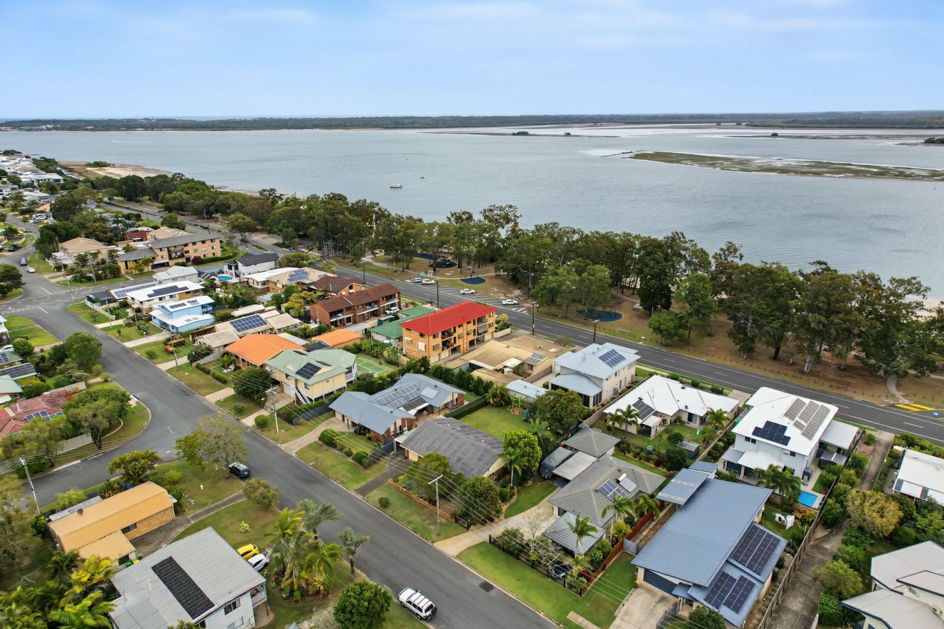 13 Captain Cook Drive — photo 15 of 19