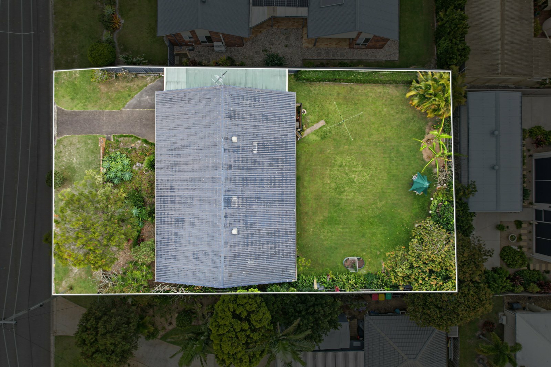 13 Captain Cook Drive — photo 16 of 19
