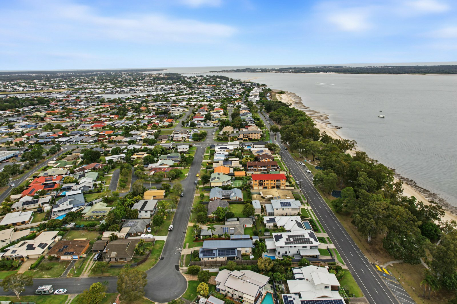 13 Captain Cook Drive — photo 17 of 19