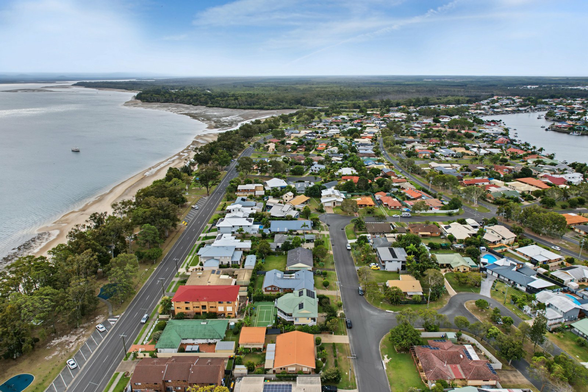 13 Captain Cook Drive — photo 18 of 19
