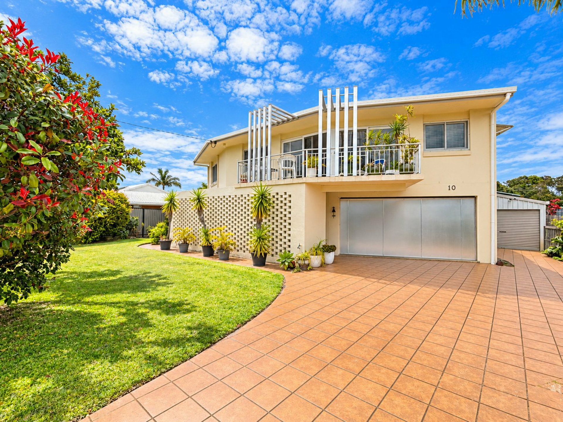 10 Brookes Crescent — photo from LJ Hooker Bribie Island