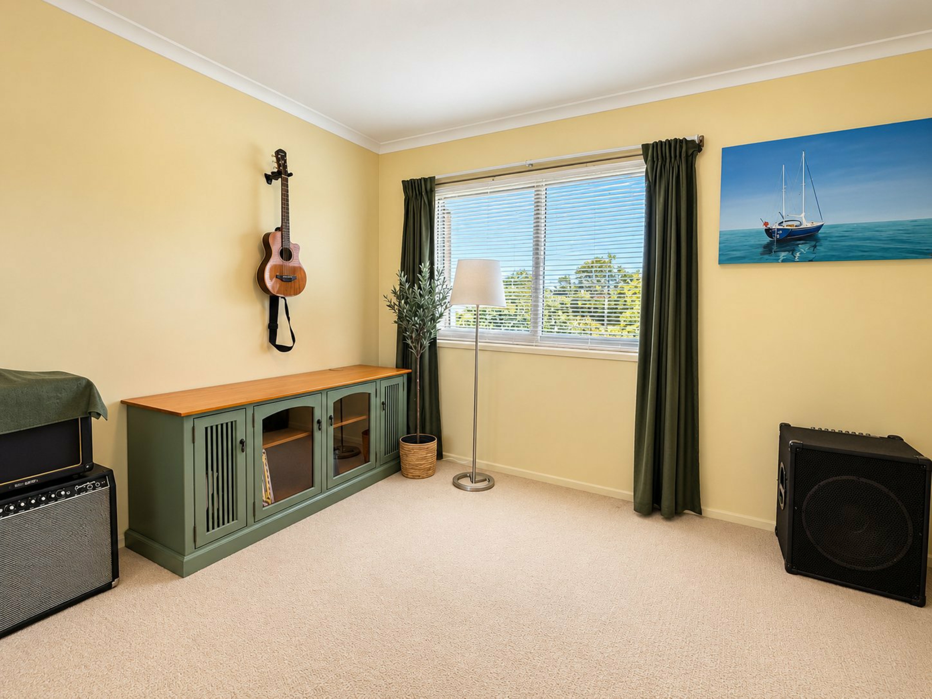 10 Brookes Crescent — photo 9 of 19