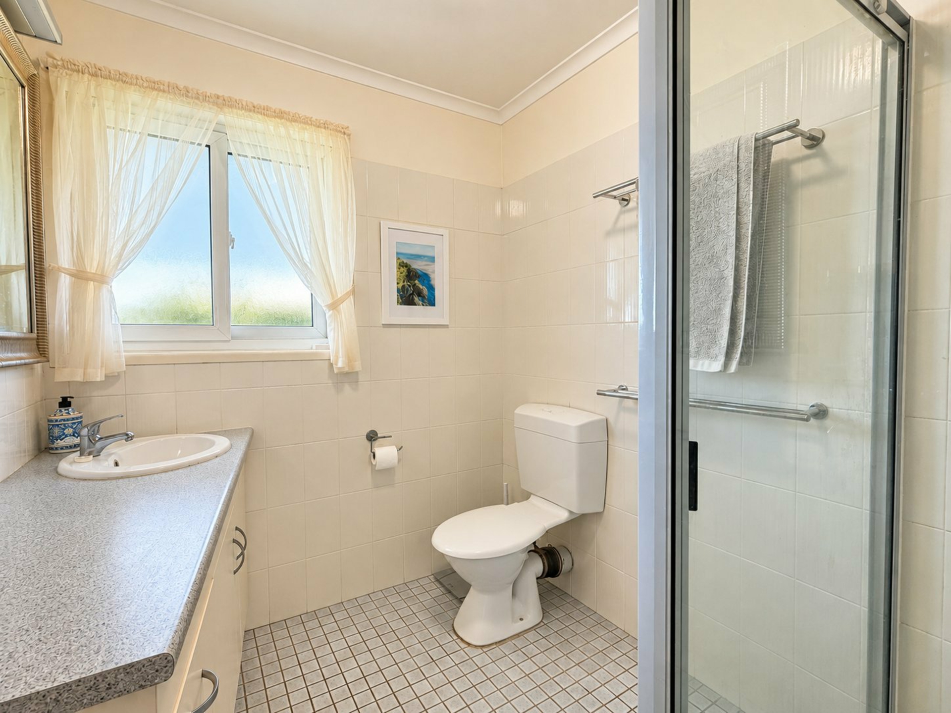 10 Brookes Crescent — photo 10 of 19