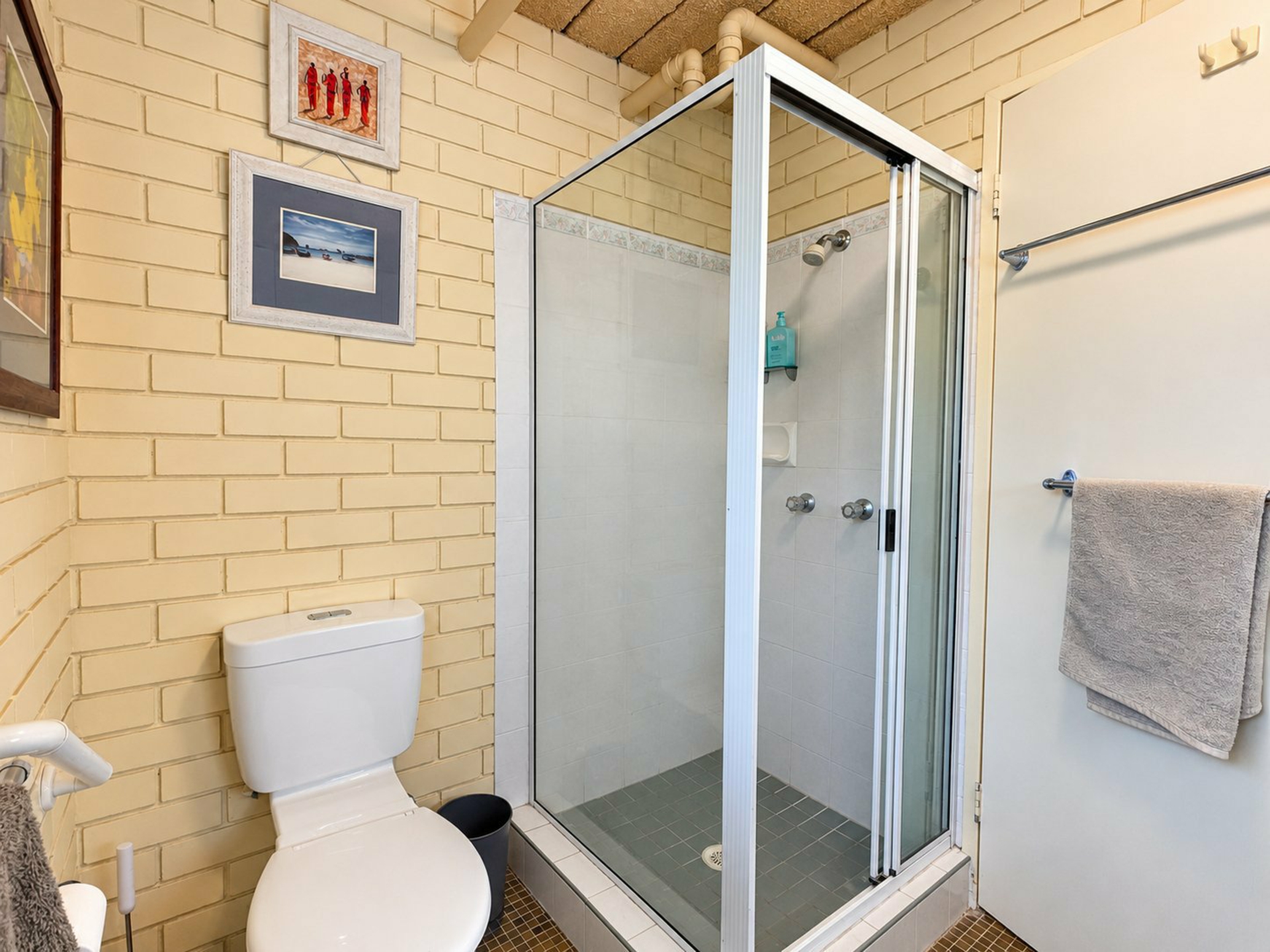 10 Brookes Crescent — photo 13 of 19