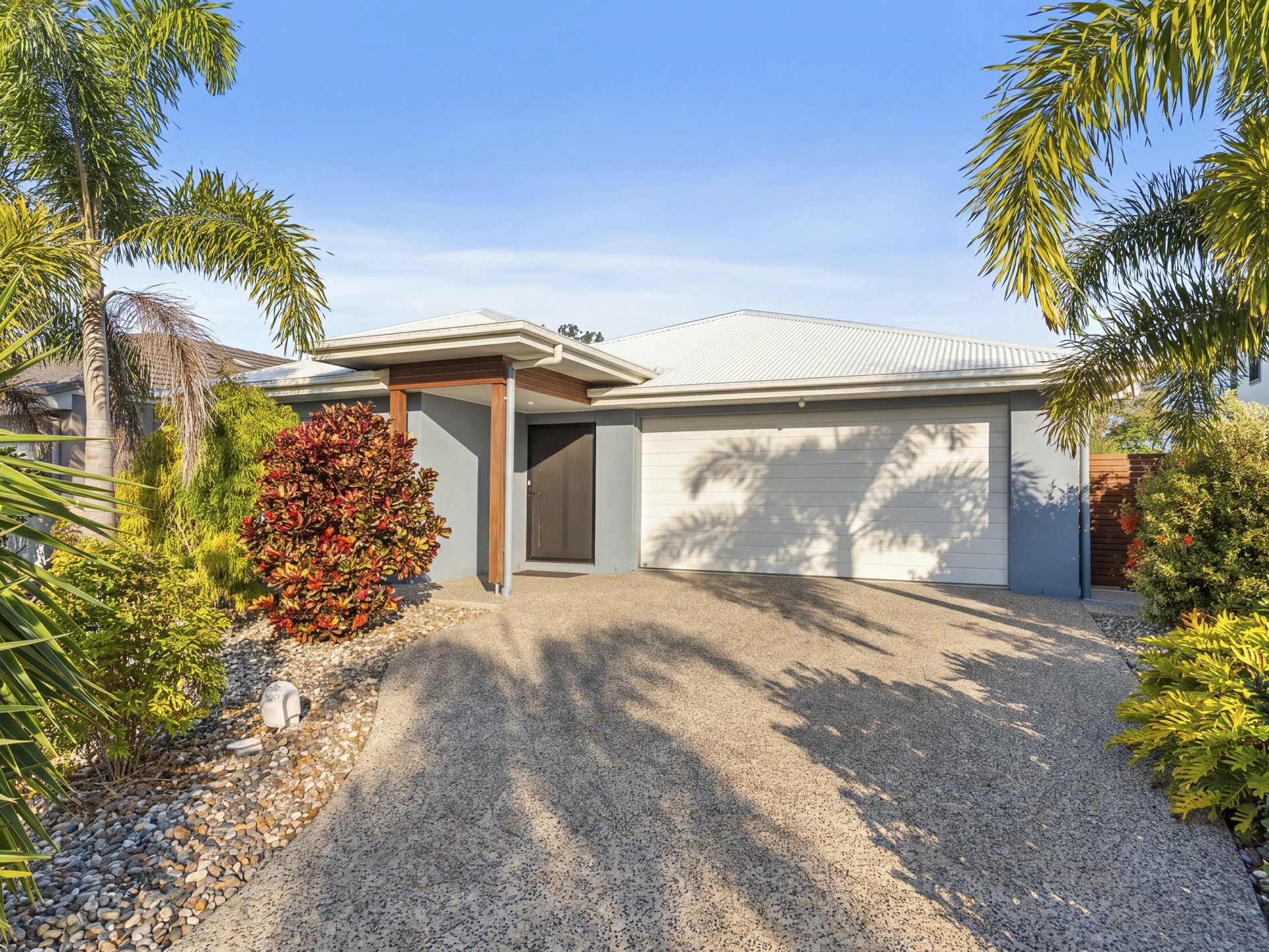 42 Foxtail Crescent — photo 14 of 15