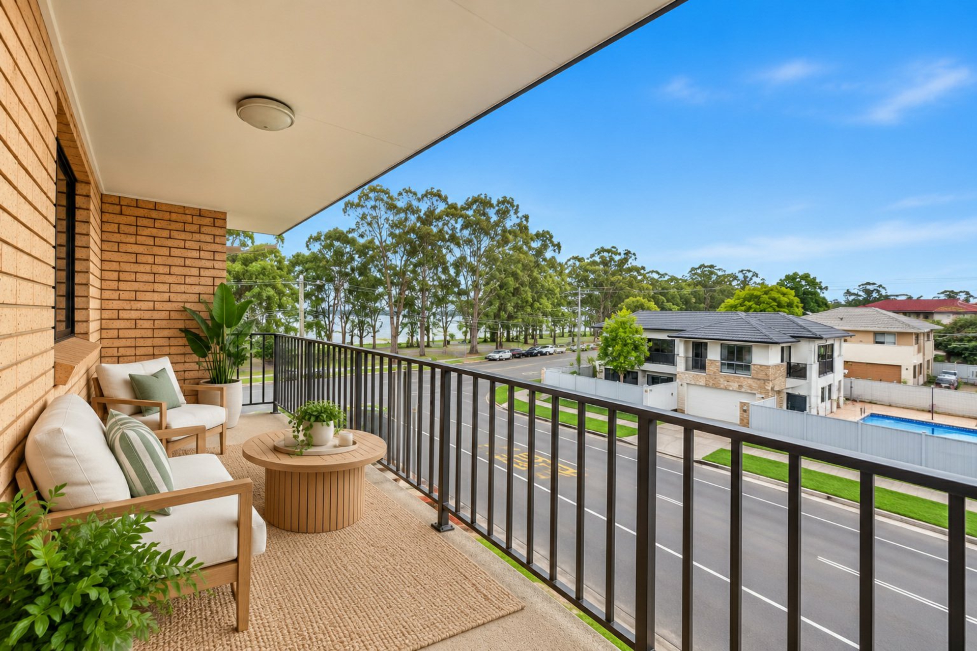 6/2 Sunderland Drive — photo 4 of 19