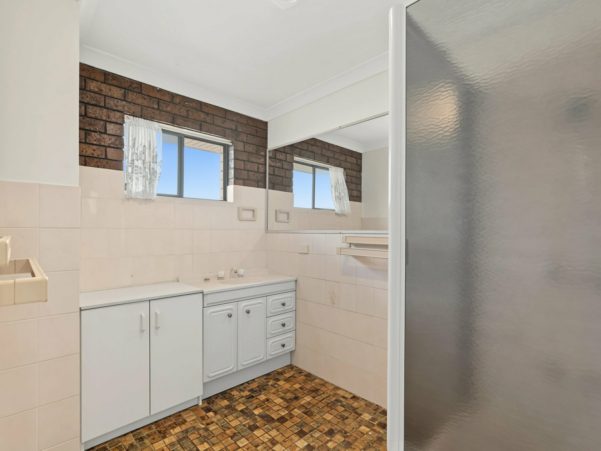 6/2 Sunderland Drive — photo 13 of 19