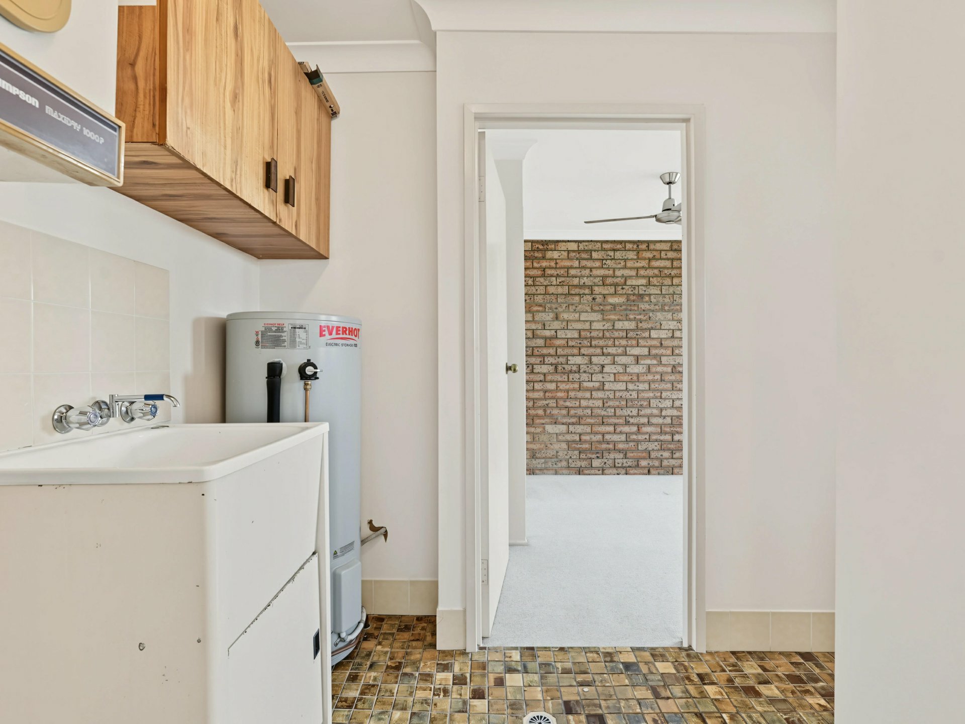 6/2 Sunderland Drive — photo 14 of 19