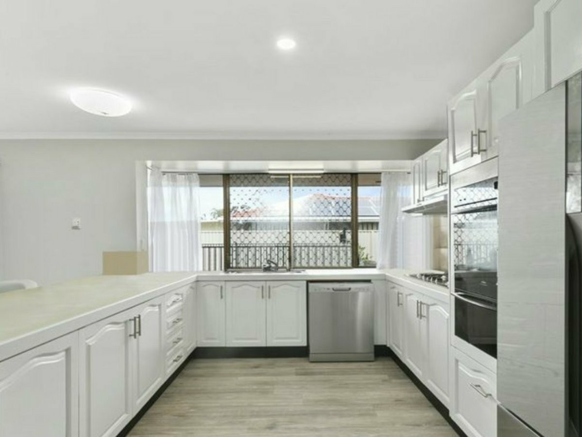 5 Banks Street — photo 3 of 12