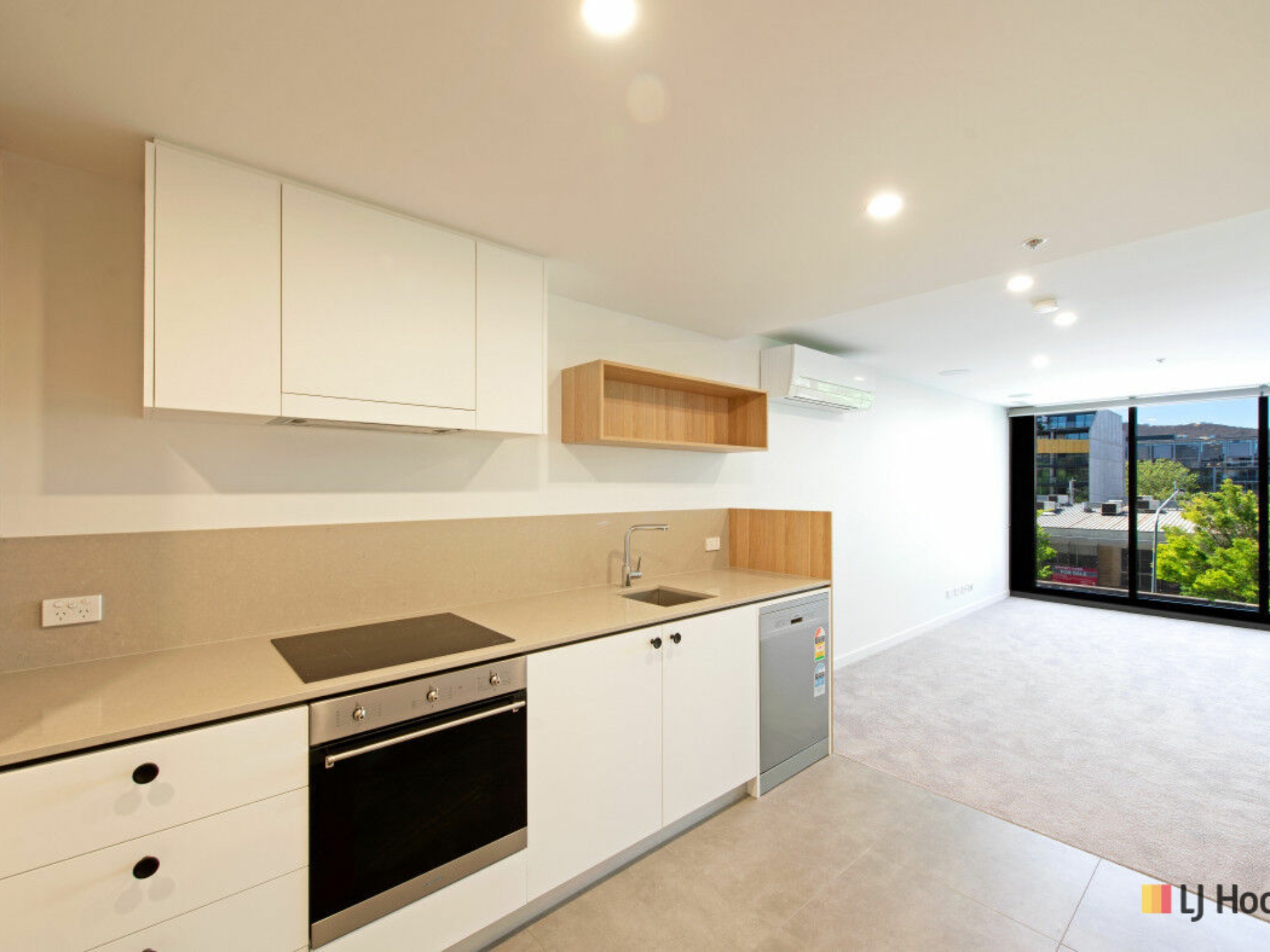421/1 Elouera Street, BRADDON
