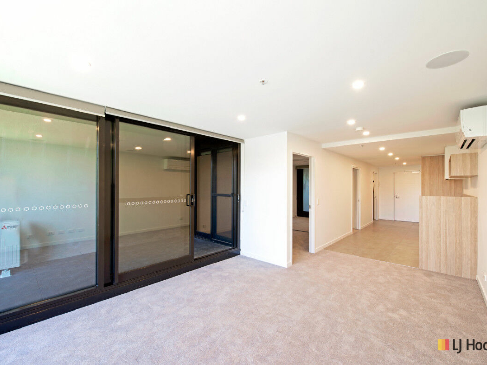 421/1 Elouera Street, BRADDON