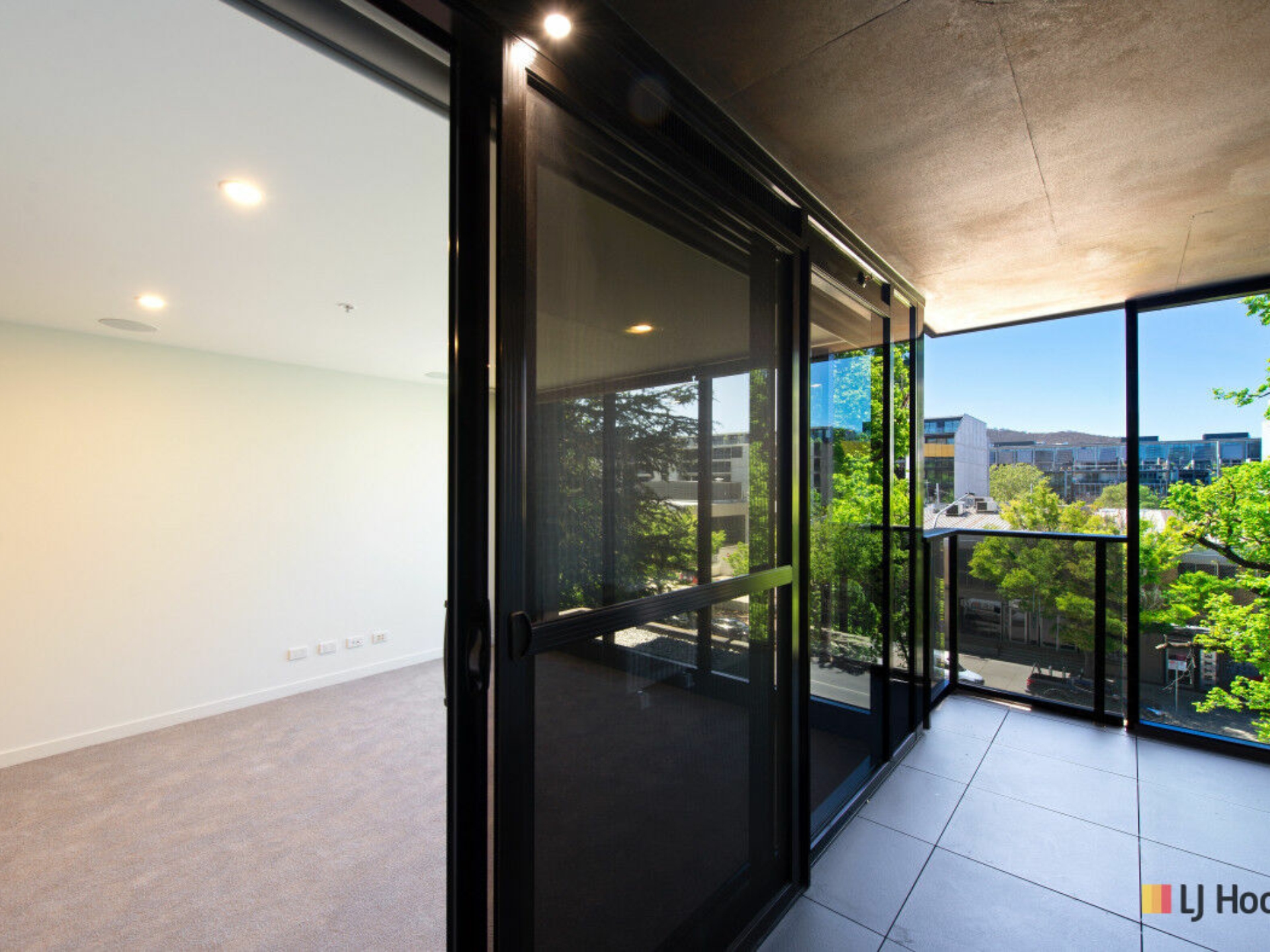 421/1 Elouera Street, BRADDON