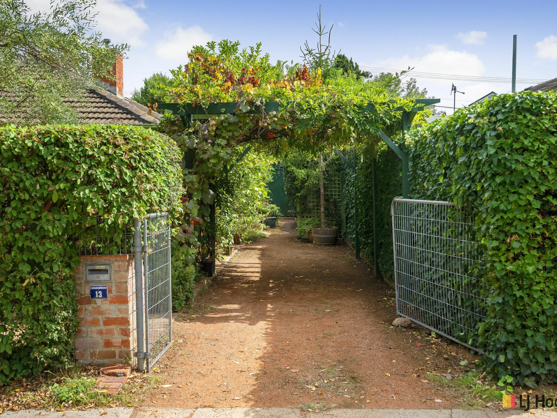 13 Lalor Street, AINSLIE