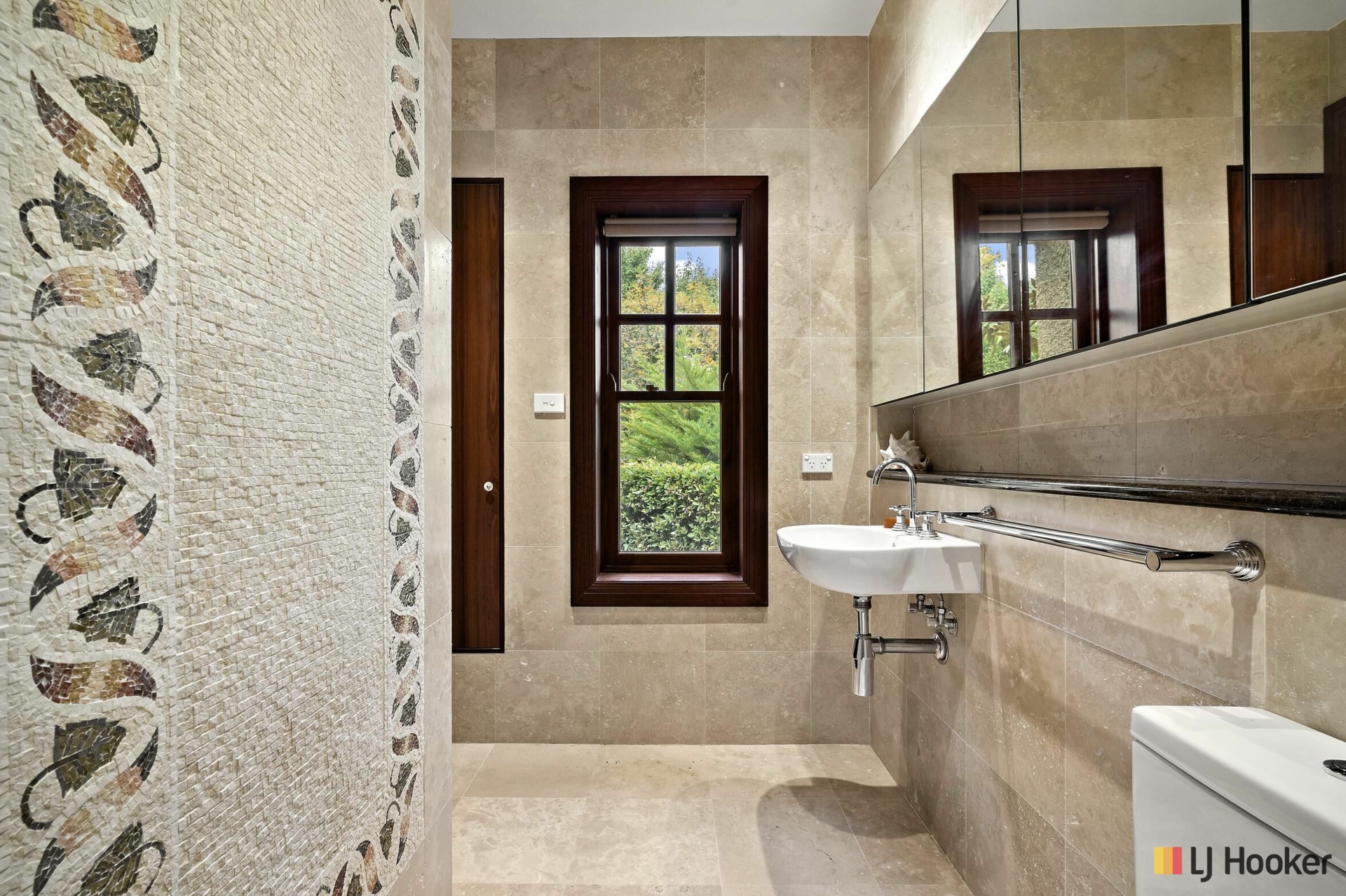 5 Dirrawan Gardens, REID