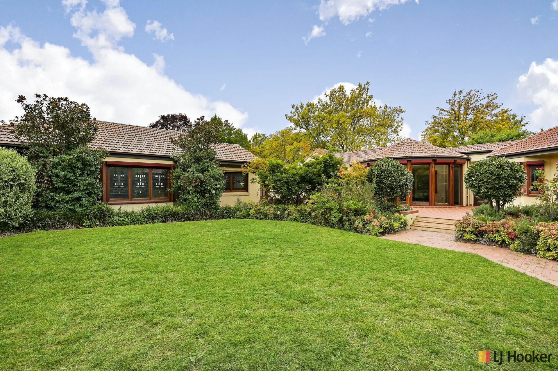 5 Dirrawan Gardens, REID