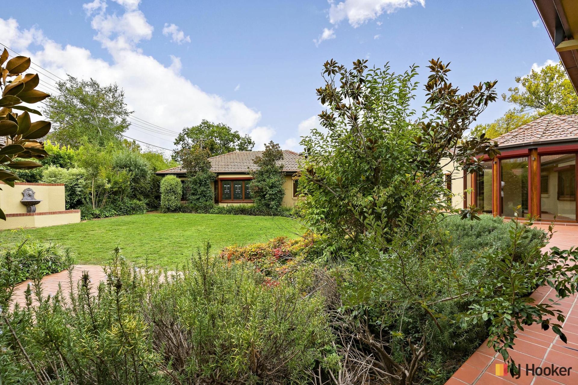 5 Dirrawan Gardens, REID