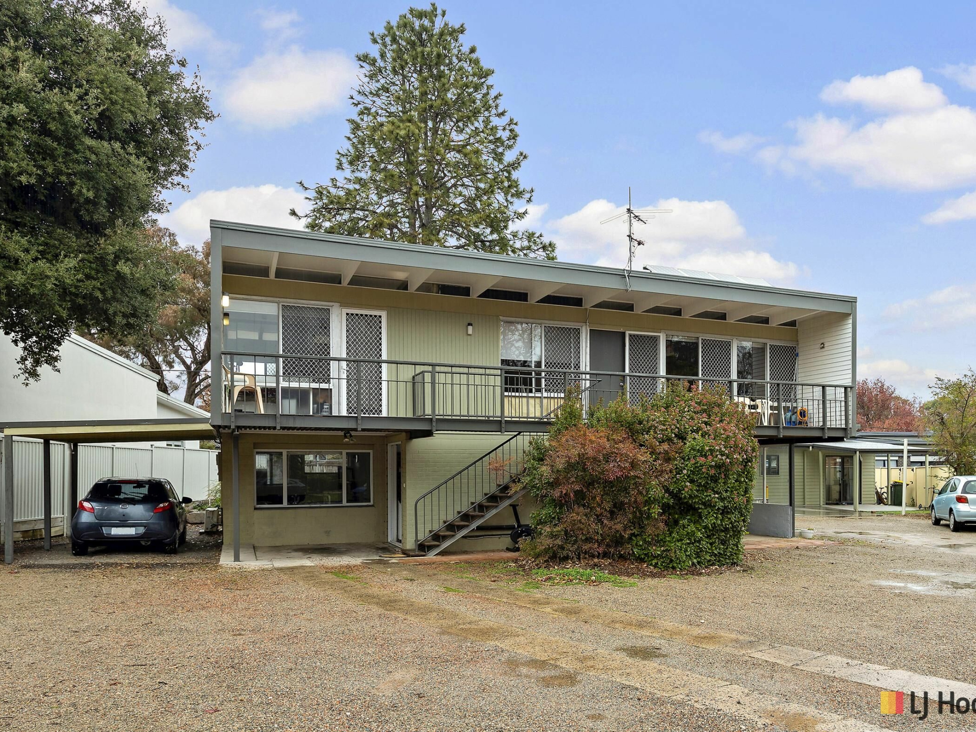 6 Cowan Street, DOWNER