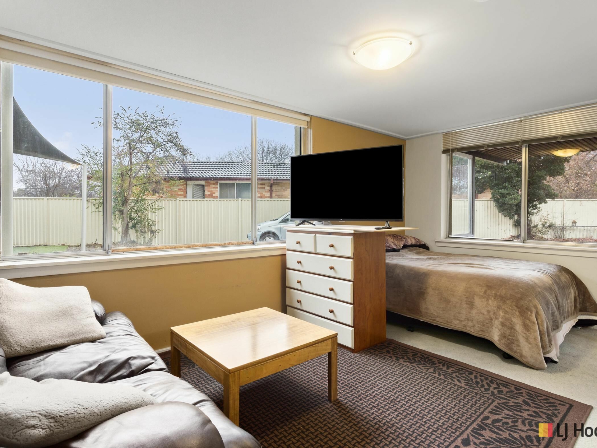 6 Cowan Street, DOWNER
